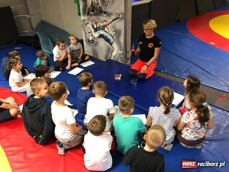 Zdjęcie w galerii na portalu naszraciborz.pl: Zajęcia profilaktyczne w Klubie Łamator  wiadomości z regionu