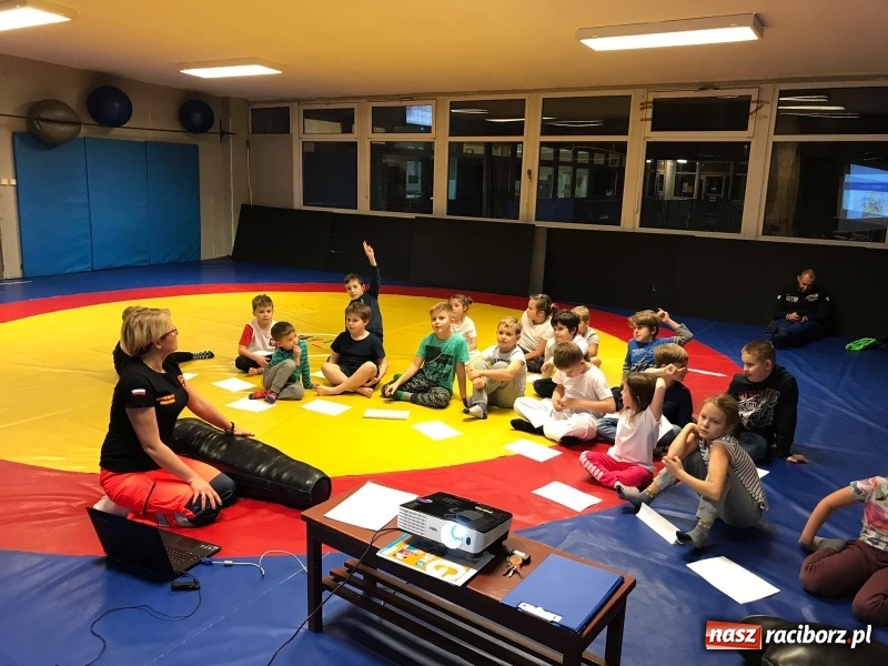 Zdjęcie w galerii na portalu naszraciborz.pl: Zajęcia profilaktyczne w Klubie Łamator  wiadomości z regionu