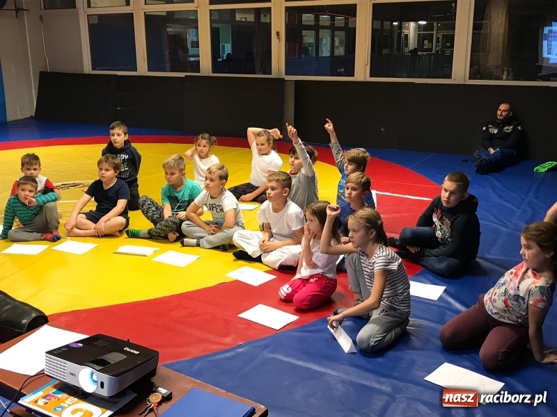Zdjęcie w galerii na portalu naszraciborz.pl: Zajęcia profilaktyczne w Klubie Łamator  wiadomości z regionu