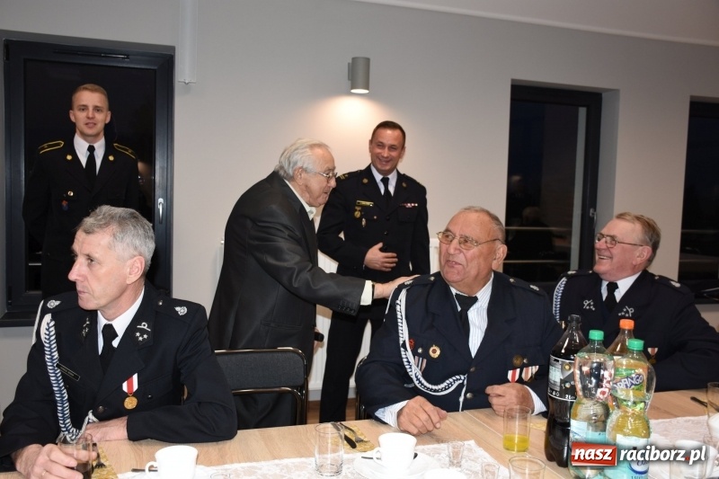 Zdjęcie w galerii na portalu naszraciborz.pl: Spotkanie strażaków weteranów gminy Krzyżanowice  wiadomości z regionu