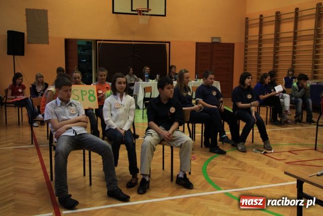 Zdjęcie w galerii na portalu naszraciborz.pl: Omnibus wśród szóstoklasistów wiadomości z regionu