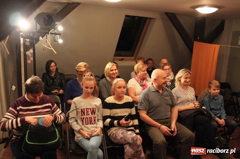 Zdjęcie w galerii na portalu naszraciborz.pl: Kosmiczni wędrowcy na Poddaszu z Głową w Pietraszynie  wiadomości z regionu