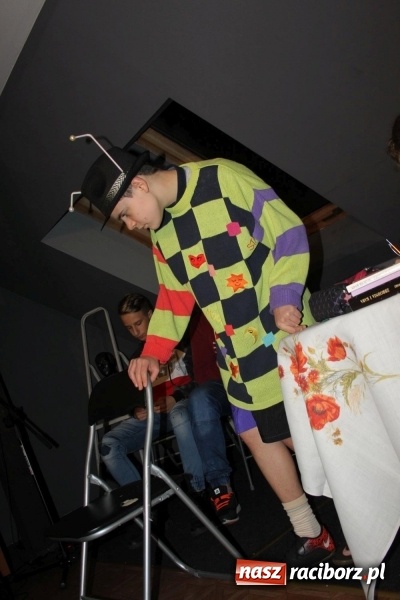 Zdjęcie w galerii na portalu naszraciborz.pl: Kosmiczni wędrowcy na Poddaszu z Głową w Pietraszynie  wiadomości z regionu