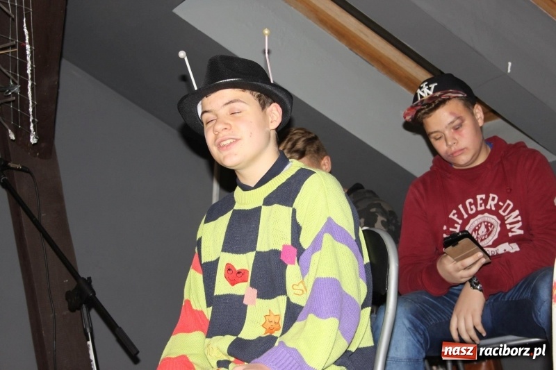 Zdjęcie w galerii na portalu naszraciborz.pl: Kosmiczni wędrowcy na Poddaszu z Głową w Pietraszynie  wiadomości z regionu