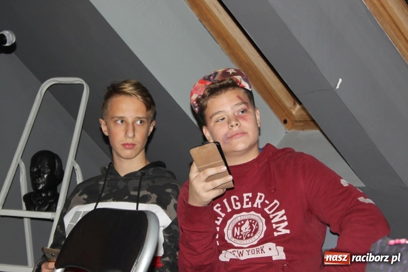 Zdjęcie w galerii na portalu naszraciborz.pl: Kosmiczni wędrowcy na Poddaszu z Głową w Pietraszynie  wiadomości z regionu