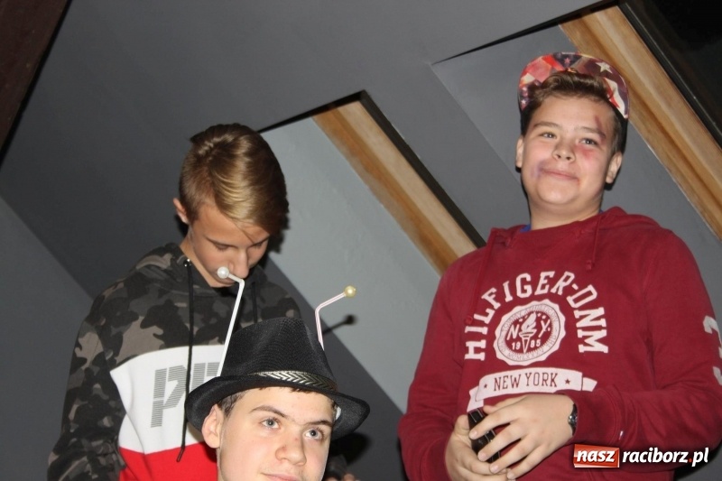 Zdjęcie w galerii na portalu naszraciborz.pl: Kosmiczni wędrowcy na Poddaszu z Głową w Pietraszynie  wiadomości z regionu