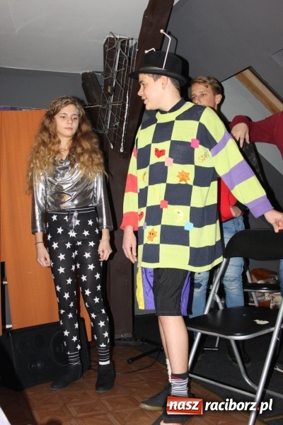 Zdjęcie w galerii na portalu naszraciborz.pl: Kosmiczni wędrowcy na Poddaszu z Głową w Pietraszynie  wiadomości z regionu