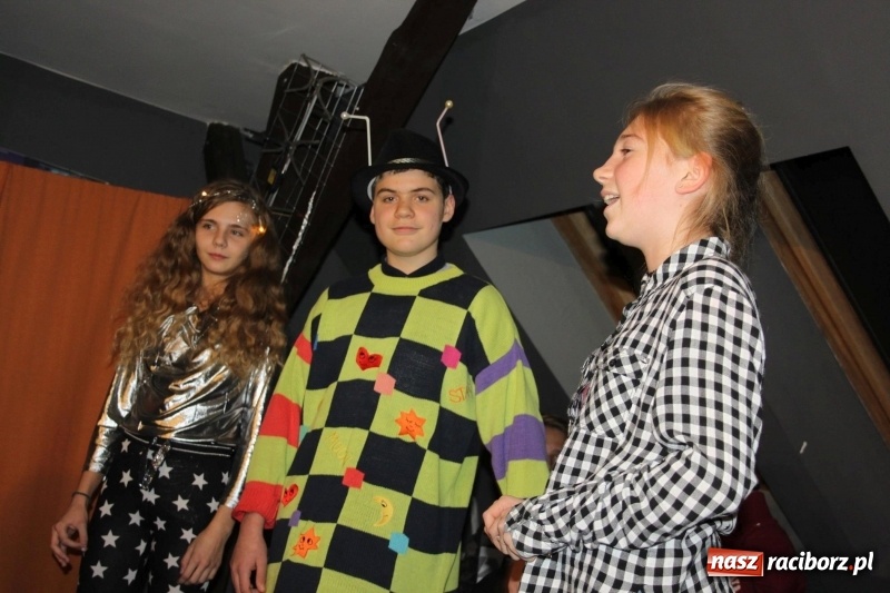 Zdjęcie w galerii na portalu naszraciborz.pl: Kosmiczni wędrowcy na Poddaszu z Głową w Pietraszynie  wiadomości z regionu