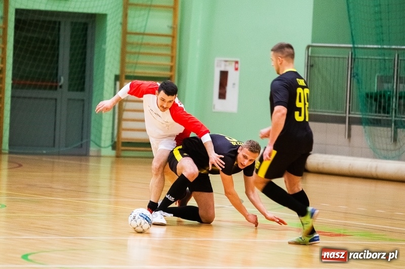 Zdjęcie w galerii na portalu naszraciborz.pl: Sobotnie emocje w HLPN. O wygranej zdecydowała ostatnia akcja wiadomości z regionu