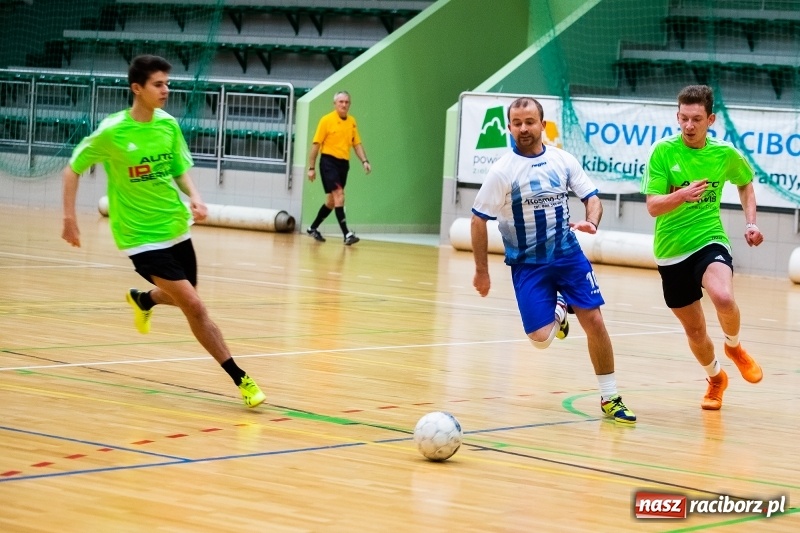 Zdjęcie w galerii na portalu naszraciborz.pl: Sobotnie emocje w HLPN. O wygranej zdecydowała ostatnia akcja wiadomości z regionu
