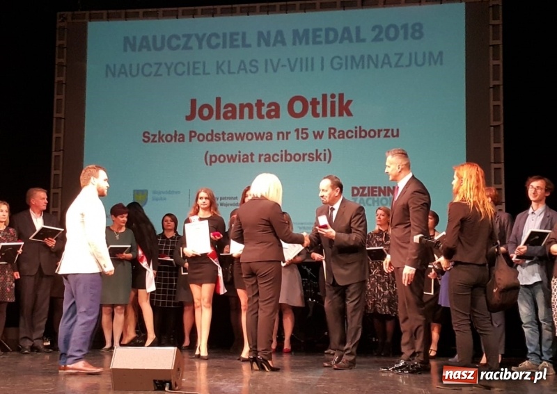 Zdjęcie w galerii na portalu naszraciborz.pl: Nauczyciel Na Medal uczy w SP 15  wiadomości z regionu