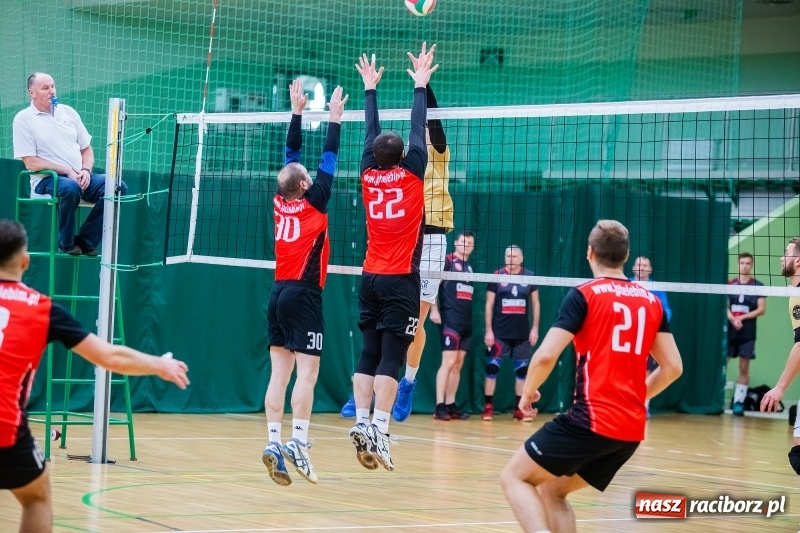 Zdjęcie w galerii na portalu naszraciborz.pl: JP Telebim RLPS. Bez niespodzianek w szóstej kolejce wiadomości z regionu