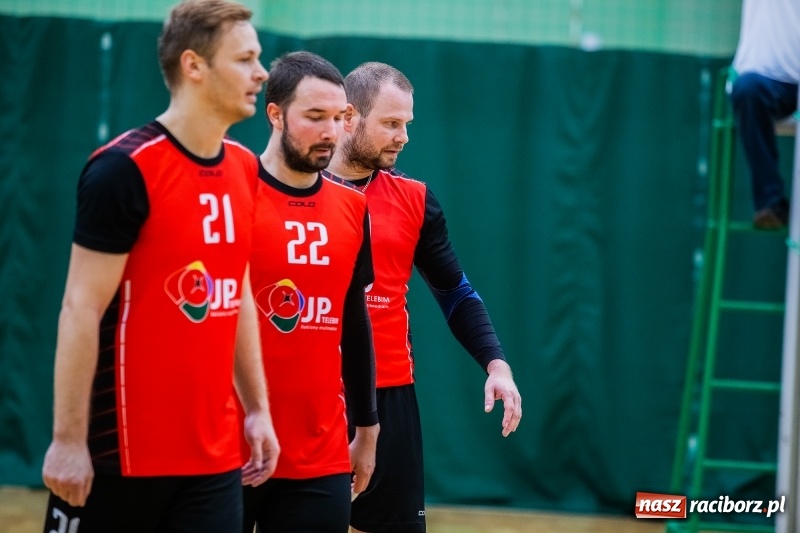 Zdjęcie w galerii na portalu naszraciborz.pl: JP Telebim RLPS. Bez niespodzianek w szóstej kolejce wiadomości z regionu