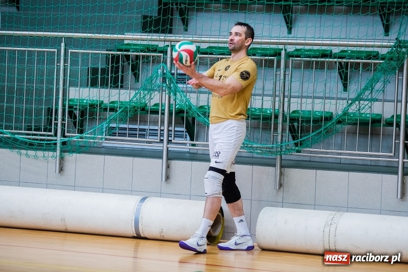 Zdjęcie w galerii na portalu naszraciborz.pl: JP Telebim RLPS. Bez niespodzianek w szóstej kolejce wiadomości z regionu