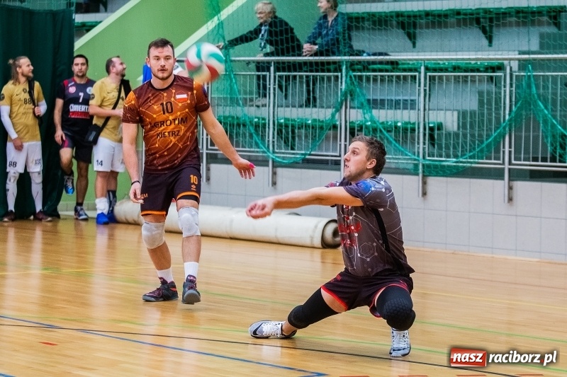 Zdjęcie w galerii na portalu naszraciborz.pl: JP Telebim RLPS. Bez niespodzianek w szóstej kolejce wiadomości z regionu