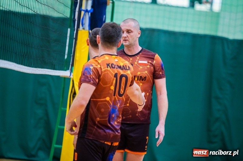 Zdjęcie w galerii na portalu naszraciborz.pl: JP Telebim RLPS. Bez niespodzianek w szóstej kolejce wiadomości z regionu