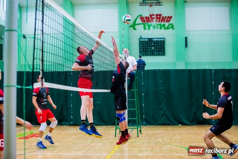 Zdjęcie w galerii na portalu naszraciborz.pl: JP Telebim RLPS. Bez niespodzianek w szóstej kolejce wiadomości z regionu