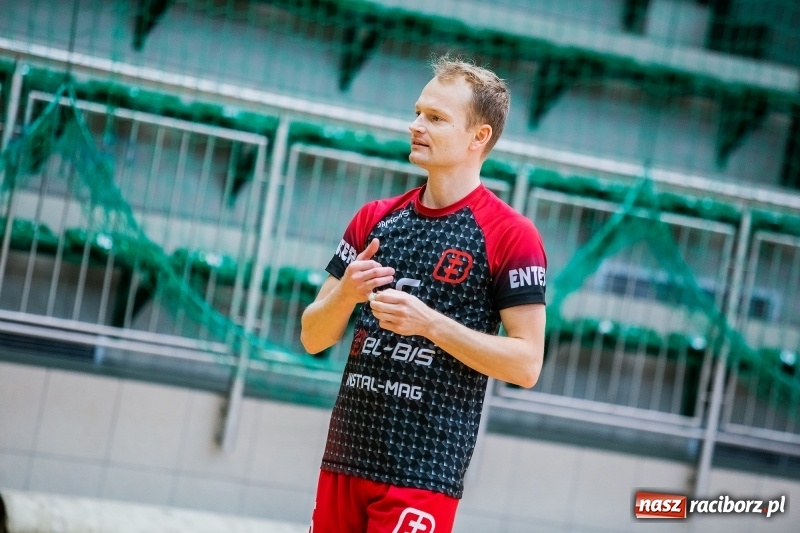 Zdjęcie w galerii na portalu naszraciborz.pl: JP Telebim RLPS. Bez niespodzianek w szóstej kolejce wiadomości z regionu