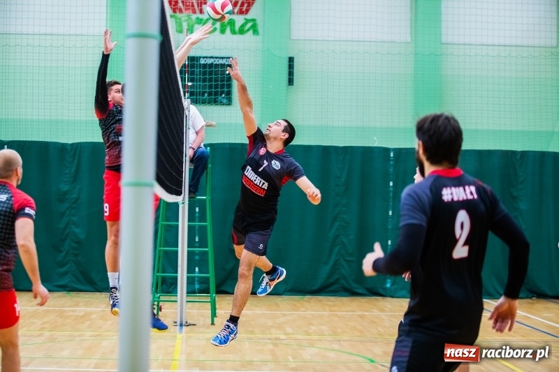 Zdjęcie w galerii na portalu naszraciborz.pl: JP Telebim RLPS. Bez niespodzianek w szóstej kolejce wiadomości z regionu