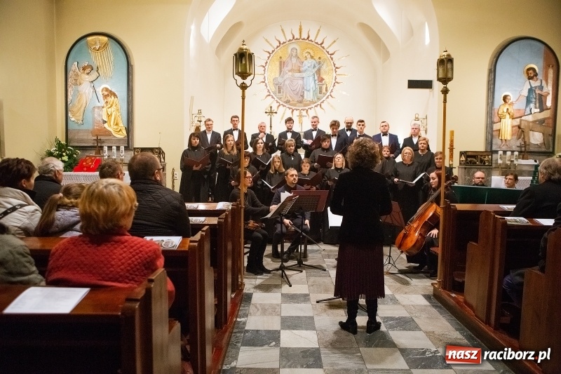 Zdjęcie w galerii na portalu naszraciborz.pl: 40- lecie chóru parafii św. Anny w Babicach wiadomości z regionu