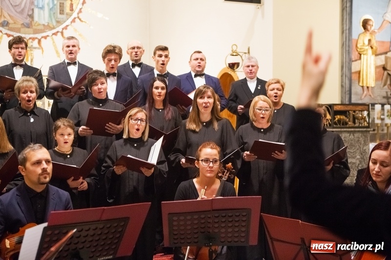 Zdjęcie w galerii na portalu naszraciborz.pl: 40- lecie chóru parafii św. Anny w Babicach wiadomości z regionu