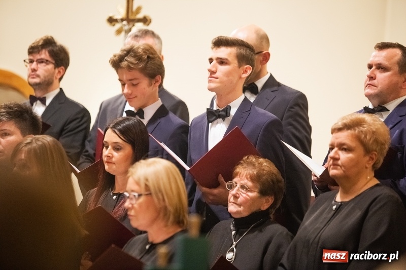 Zdjęcie w galerii na portalu naszraciborz.pl: 40- lecie chóru parafii św. Anny w Babicach wiadomości z regionu
