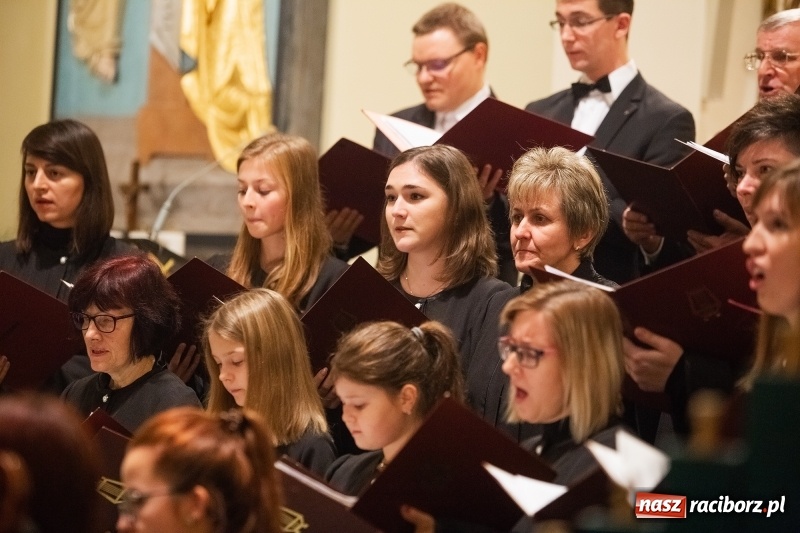 Zdjęcie w galerii na portalu naszraciborz.pl: 40- lecie chóru parafii św. Anny w Babicach wiadomości z regionu