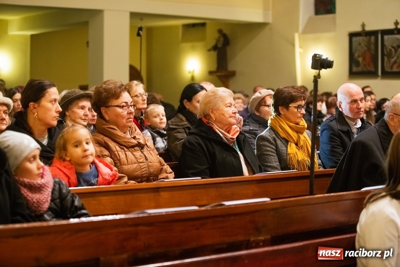 Zdjęcie w galerii na portalu naszraciborz.pl: 40- lecie chóru parafii św. Anny w Babicach wiadomości z regionu