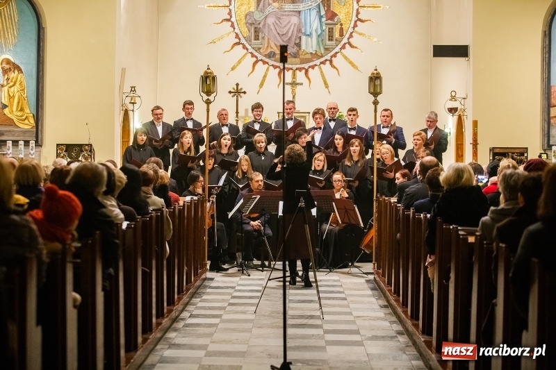 Zdjęcie w galerii na portalu naszraciborz.pl: 40- lecie chóru parafii św. Anny w Babicach wiadomości z regionu