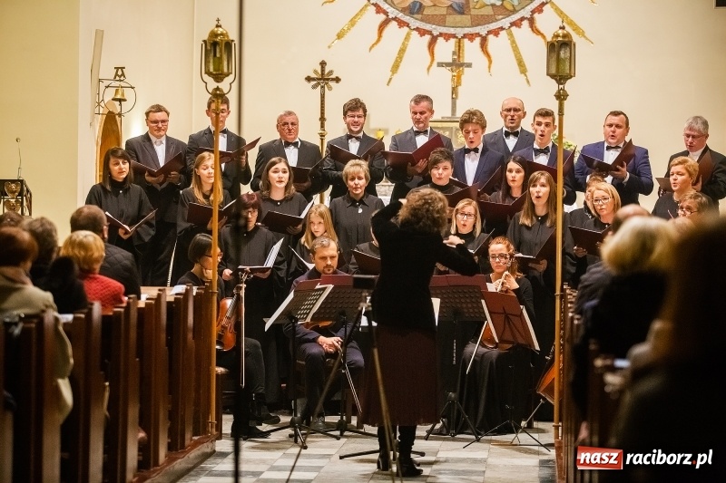Zdjęcie w galerii na portalu naszraciborz.pl: 40- lecie chóru parafii św. Anny w Babicach wiadomości z regionu
