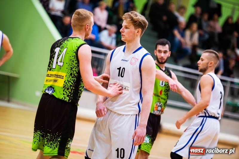 Zdjęcie w galerii na portalu naszraciborz.pl: Akademicy z Gliwic bez szans w starciu z Ofensywą wiadomości z regionu