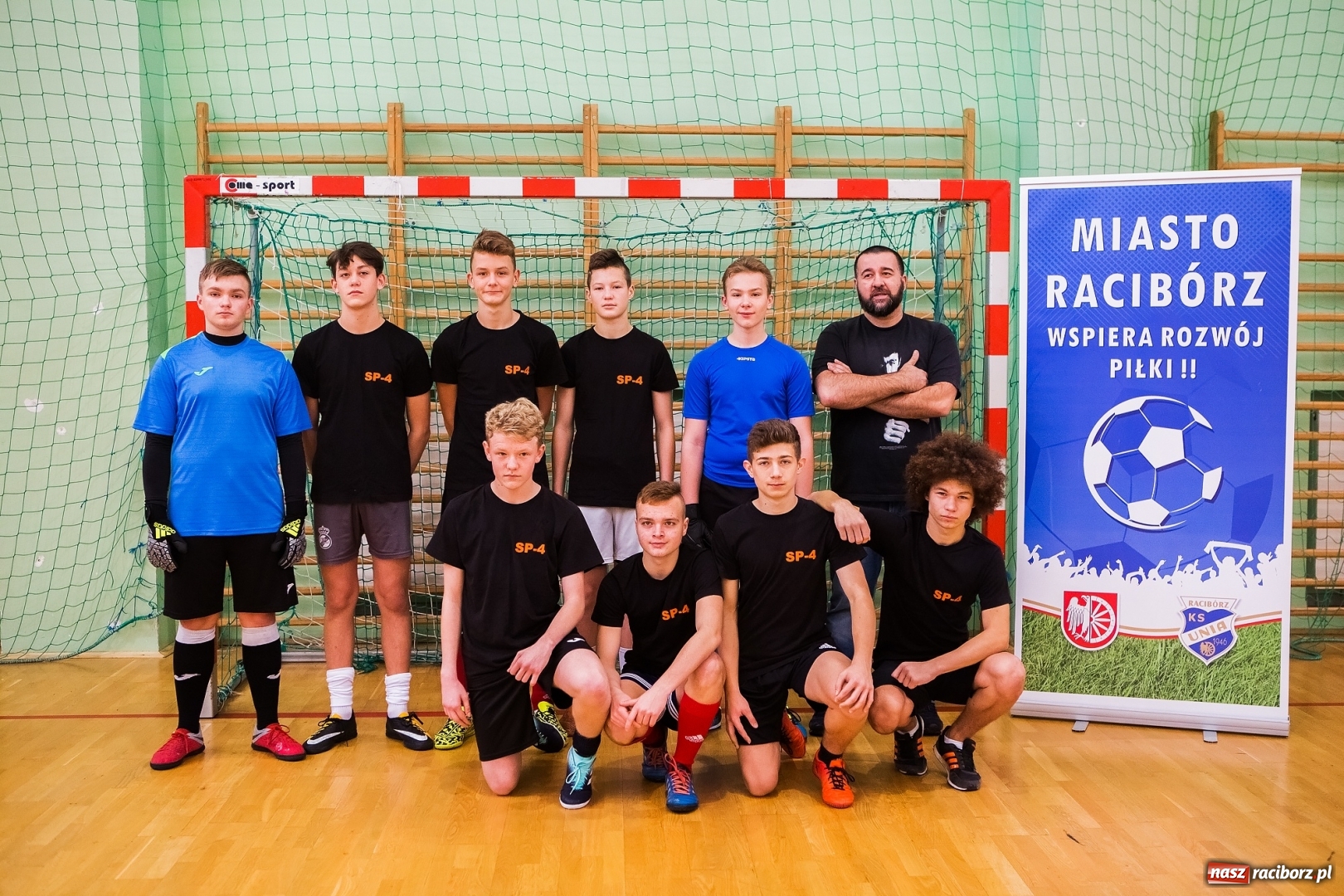Zdjęcie w galerii na portalu naszraciborz.pl: Turniej piłki nożnej w Arenie Rafako wiadomości z regionu