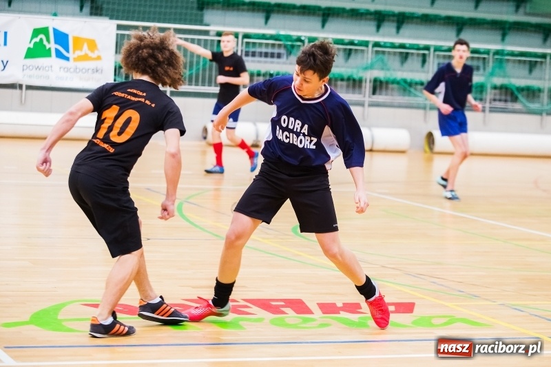 Zdjęcie w galerii na portalu naszraciborz.pl: Turniej piłki nożnej w Arenie Rafako wiadomości z regionu