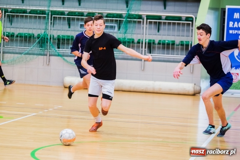 Zdjęcie w galerii na portalu naszraciborz.pl: Turniej piłki nożnej w Arenie Rafako wiadomości z regionu