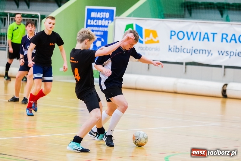Zdjęcie w galerii na portalu naszraciborz.pl: Turniej piłki nożnej w Arenie Rafako wiadomości z regionu