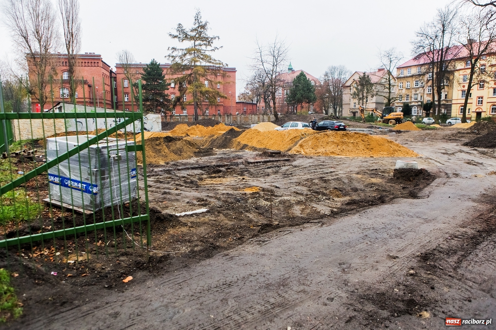 Zdjęcie w galerii na portalu naszraciborz.pl: Trwa przebudowa parku Jordanowskiego  wiadomości z regionu