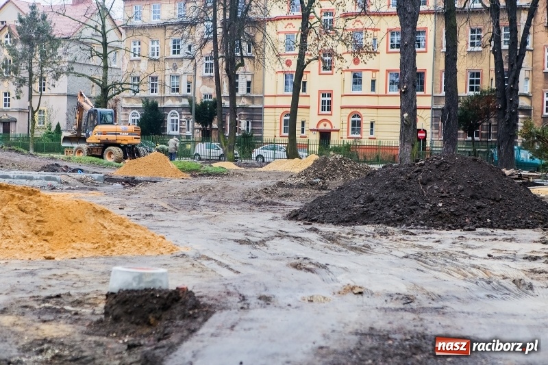 Zdjęcie w galerii na portalu naszraciborz.pl: Trwa przebudowa parku Jordanowskiego  wiadomości z regionu