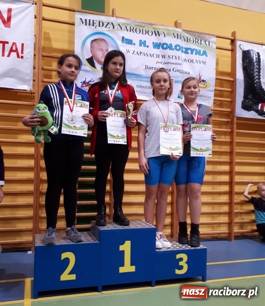 Zdjęcie w galerii na portalu naszraciborz.pl: Udany start zapaśniczek w Gogolinie  wiadomości z regionu