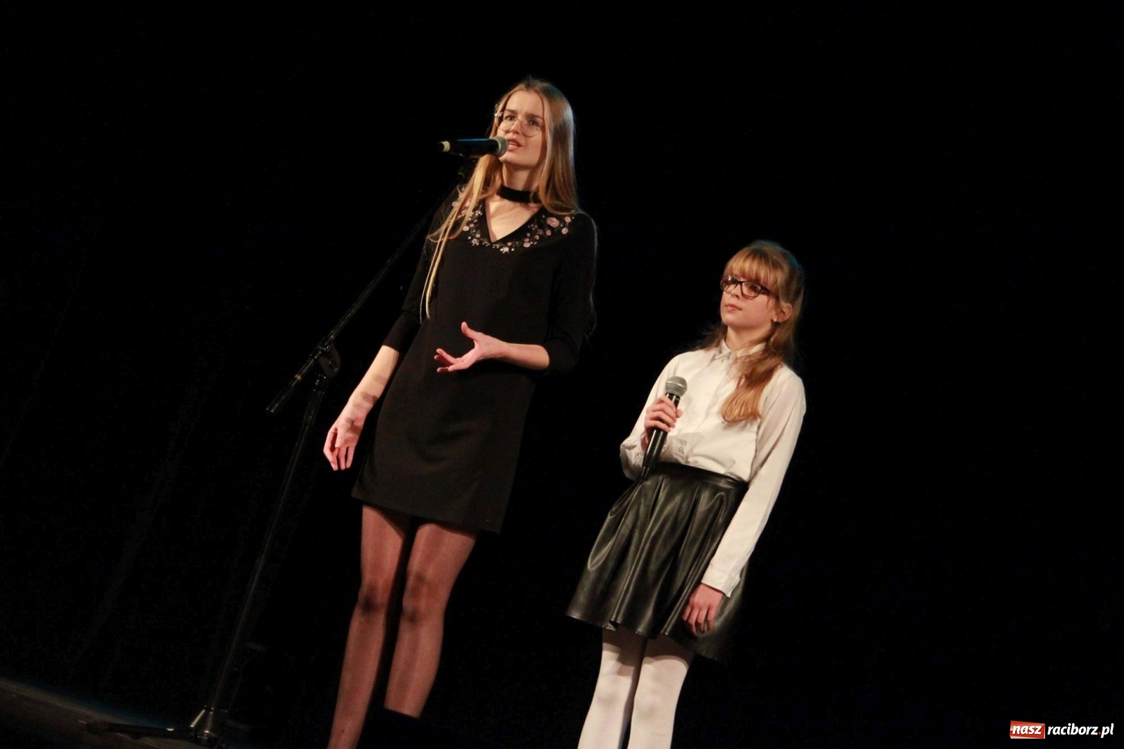 Zdjęcie w galerii na portalu naszraciborz.pl: Miraż na koncercie z okazji 100-lecia Niepodległości  wiadomości z regionu