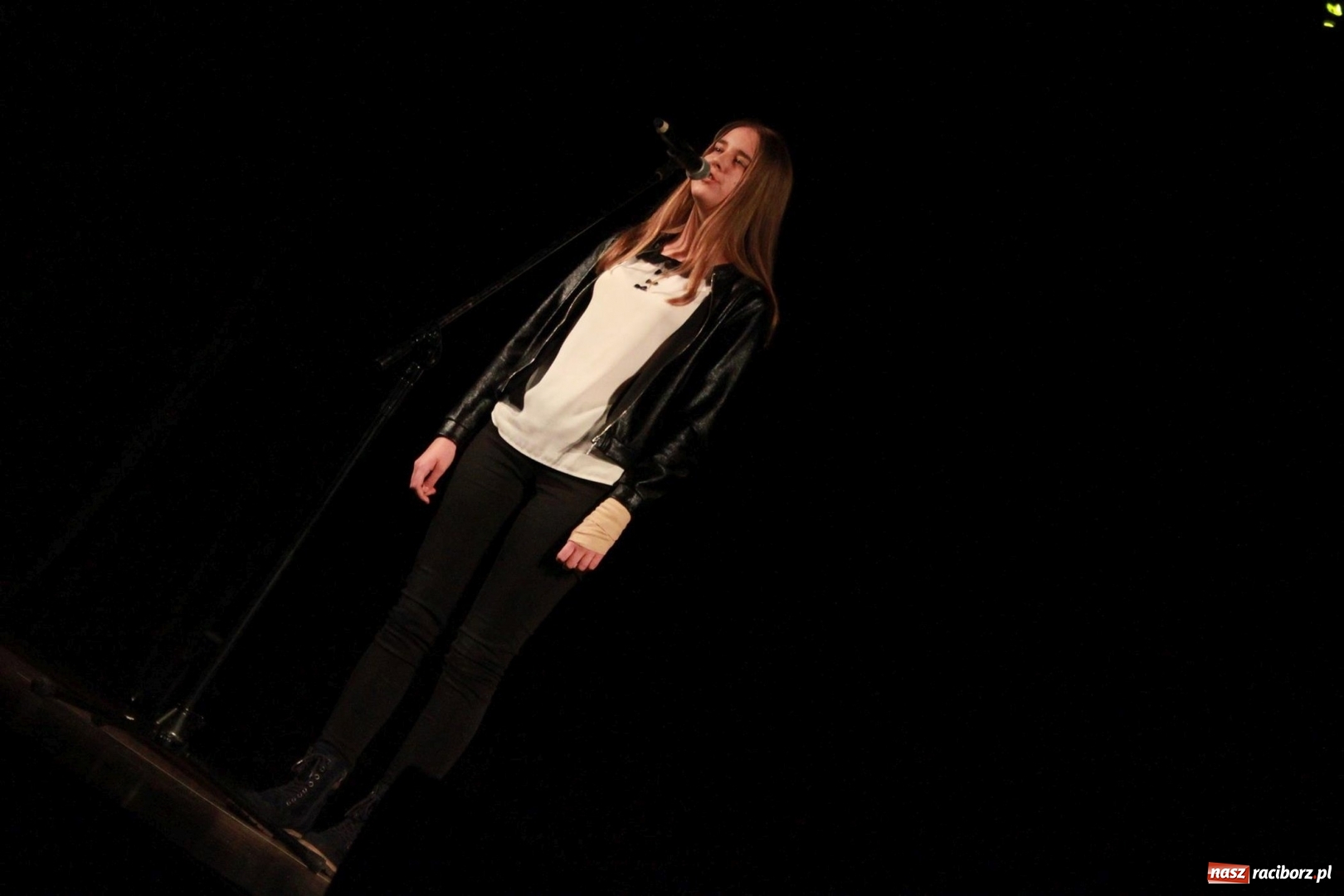 Zdjęcie w galerii na portalu naszraciborz.pl: Miraż na koncercie z okazji 100-lecia Niepodległości  wiadomości z regionu