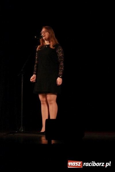 Zdjęcie w galerii na portalu naszraciborz.pl: Miraż na koncercie z okazji 100-lecia Niepodległości  wiadomości z regionu