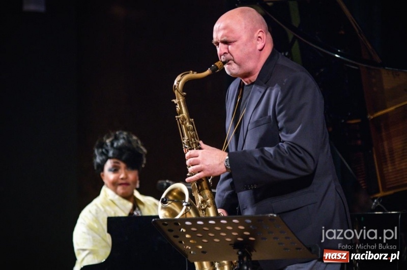 Zdjęcie w galerii na portalu naszraciborz.pl: Finał III PalmJazz Festival. Karen Edwards podbiła serca raciborzan wiadomości z regionu