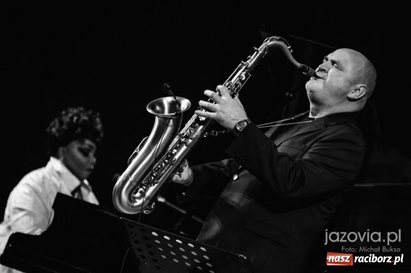 Zdjęcie w galerii na portalu naszraciborz.pl: Finał III PalmJazz Festival. Karen Edwards podbiła serca raciborzan wiadomości z regionu