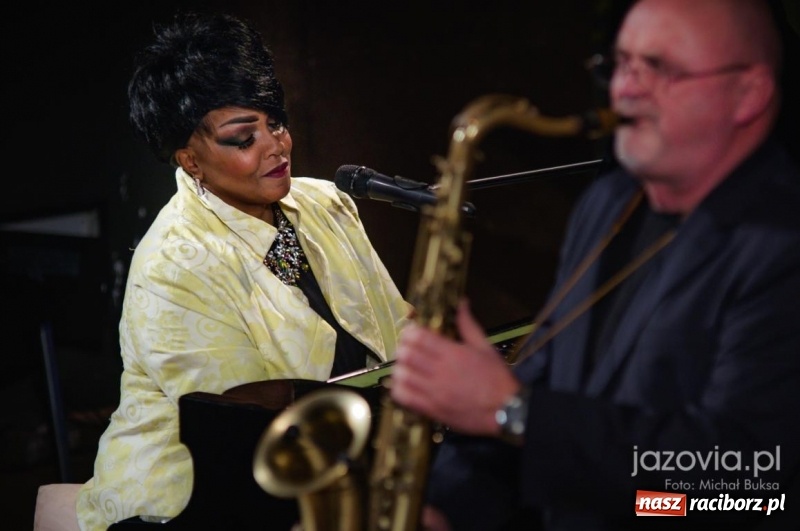 Zdjęcie w galerii na portalu naszraciborz.pl: Finał III PalmJazz Festival. Karen Edwards podbiła serca raciborzan wiadomości z regionu