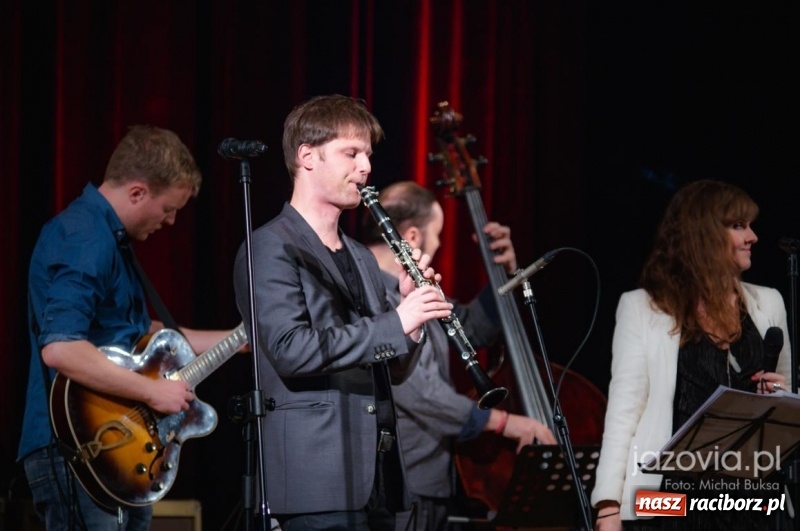 Zdjęcie w galerii na portalu naszraciborz.pl: Finał III PalmJazz Festival. Karen Edwards podbiła serca raciborzan wiadomości z regionu