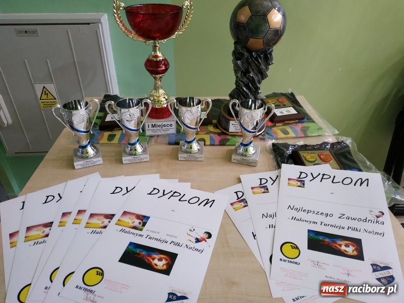 Zdjęcie w galerii na portalu naszraciborz.pl: Otwarte Mistrzostwa Raciborza w Halowej Piłce Nożnej Młodzieży za nami wiadomości z regionu