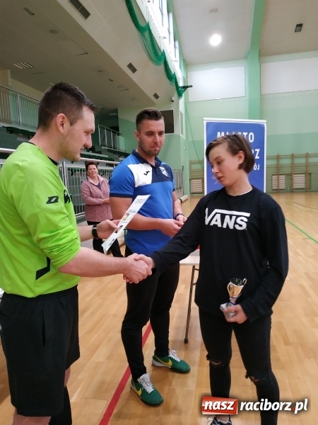 Zdjęcie w galerii na portalu naszraciborz.pl: Otwarte Mistrzostwa Raciborza w Halowej Piłce Nożnej Młodzieży za nami wiadomości z regionu