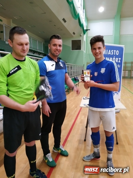 Zdjęcie w galerii na portalu naszraciborz.pl: Otwarte Mistrzostwa Raciborza w Halowej Piłce Nożnej Młodzieży za nami wiadomości z regionu