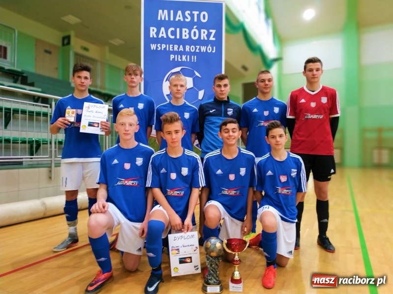 Zdjęcie w galerii na portalu naszraciborz.pl: Otwarte Mistrzostwa Raciborza w Halowej Piłce Nożnej Młodzieży za nami wiadomości z regionu