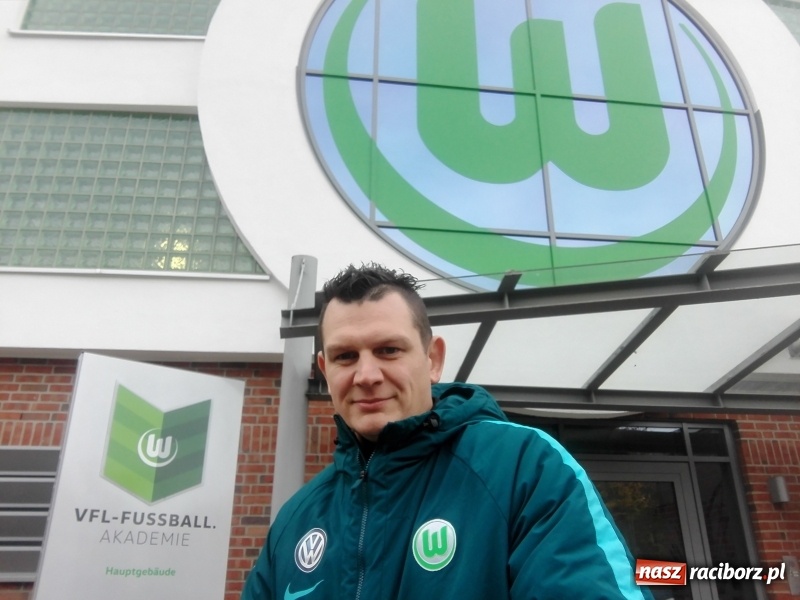 Zdjęcie w galerii na portalu naszraciborz.pl: Z Tworkowa do VfL Wolfsburg. Trener Piotr Mucha na stażu w klubie Bundesligi wiadomości z regionu